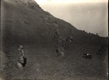 Images Rano Raraku Mt.